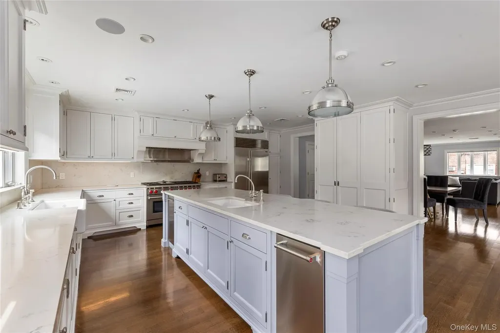 15496 Riverside Drive Whitestone NY 11357