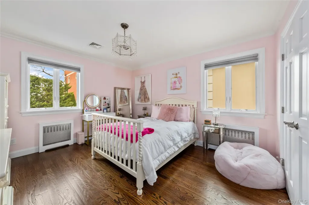 15496 Riverside Drive Whitestone NY 11357