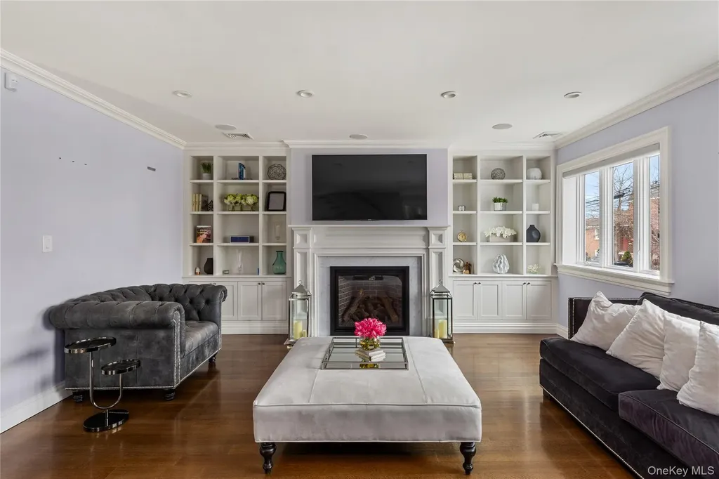 15496 Riverside Drive Whitestone NY 11357