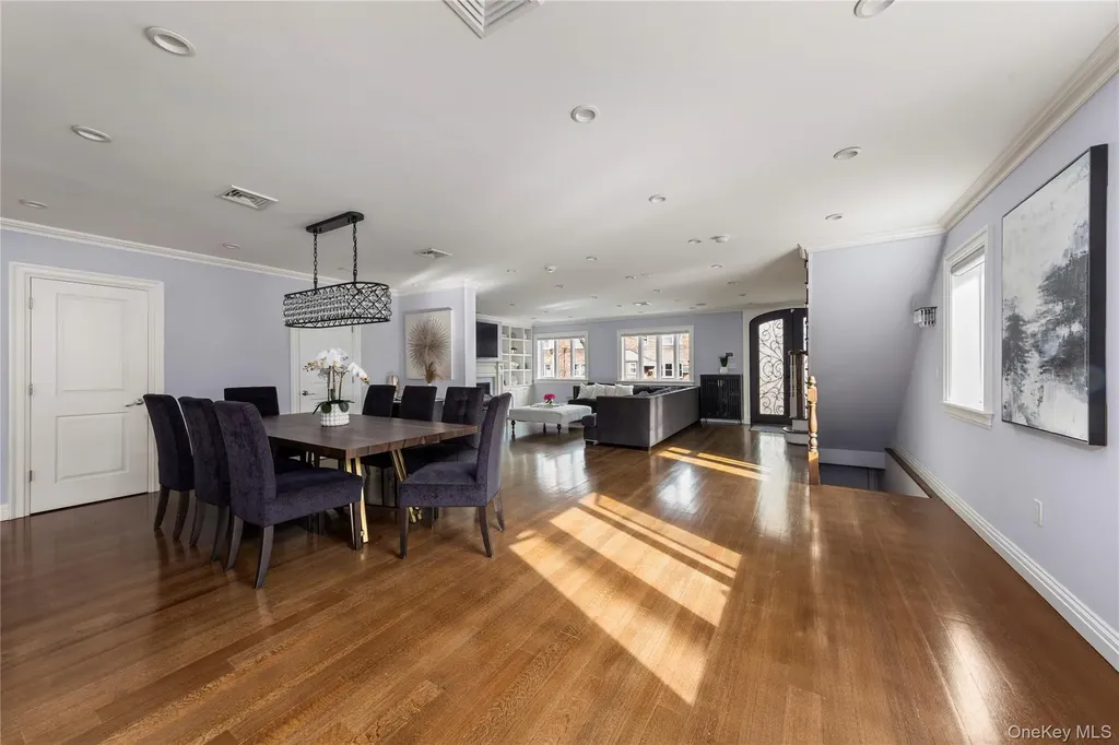 15496 Riverside Drive Whitestone NY 11357