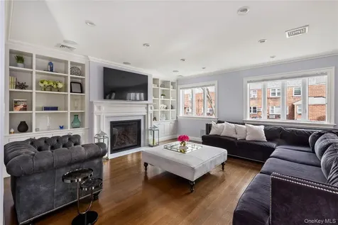 15496 Riverside Drive Whitestone NY 11357