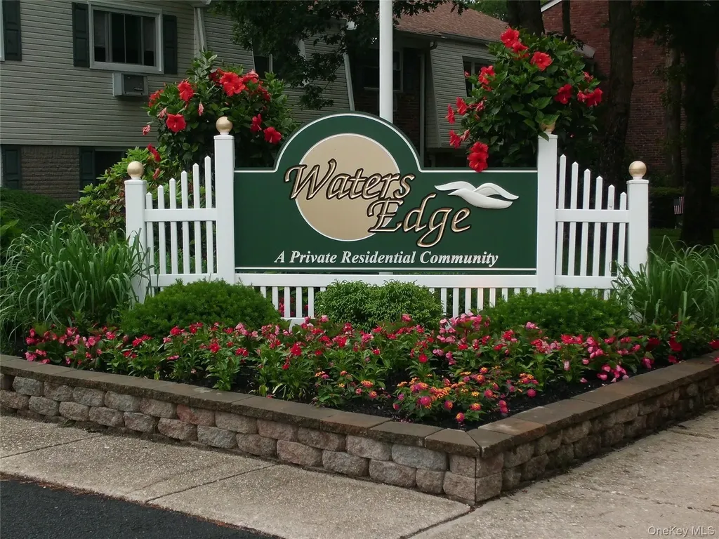 40-171 W 4th Street Patchogue NY 11772