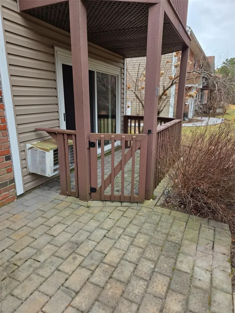 40-171 W 4th Street Patchogue NY 11772