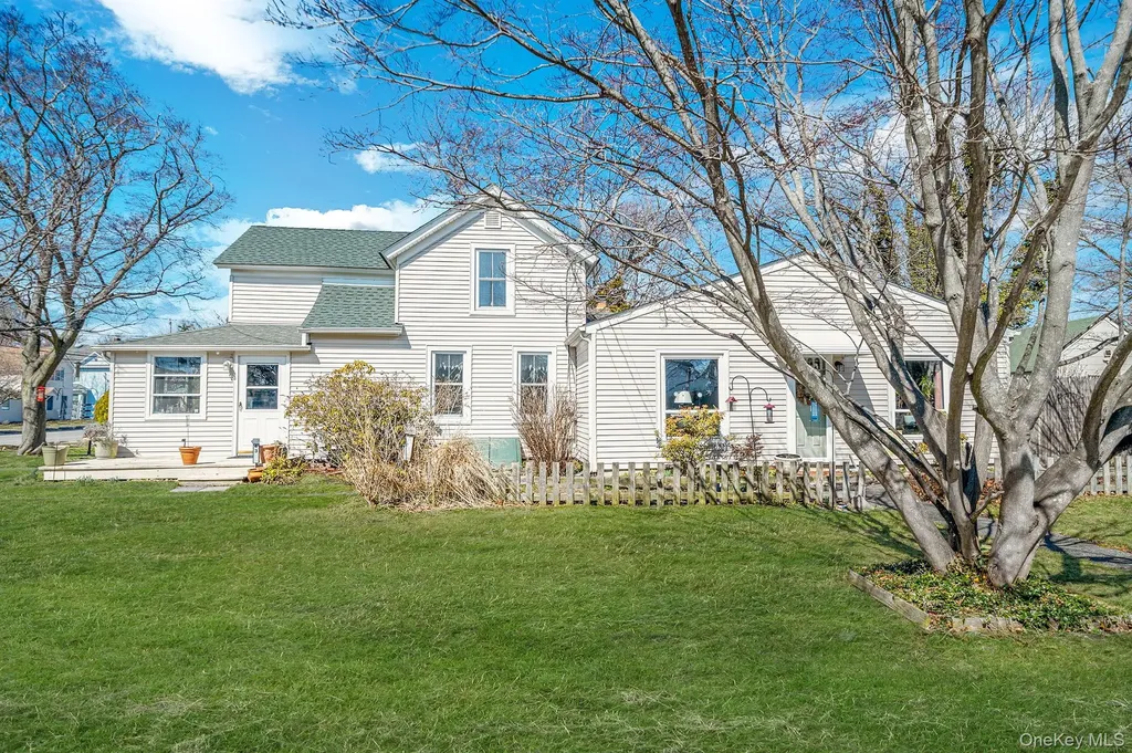 43 Wiggins Avenue Patchogue NY 11772
