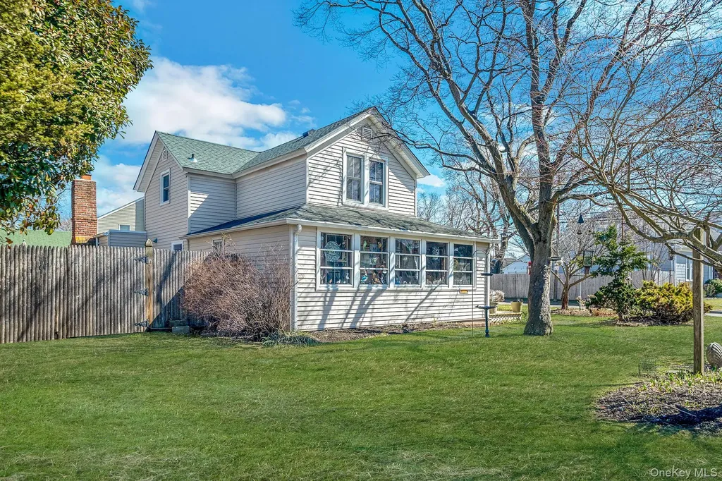 43 Wiggins Avenue Patchogue NY 11772