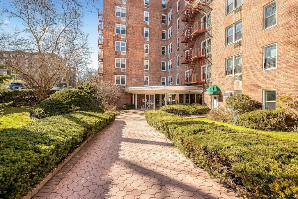 3901 Independence Avenue Bronx NY 10463