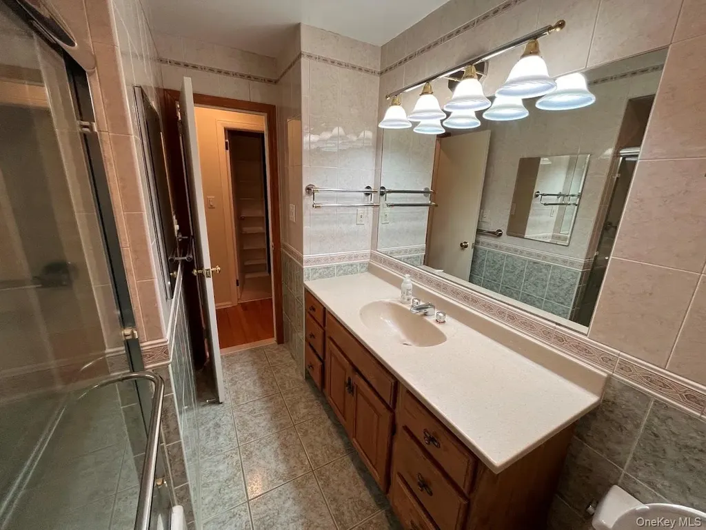 36 Coolidge Avenue Glen Head NY 11545
