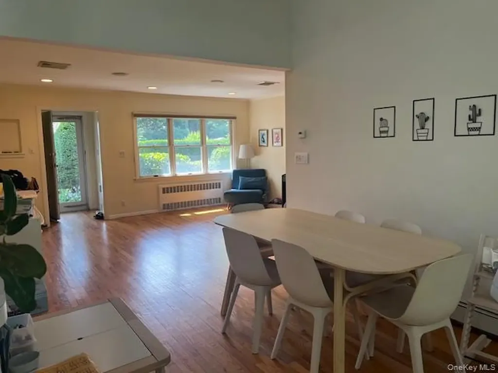 36 Coolidge Avenue Glen Head NY 11545