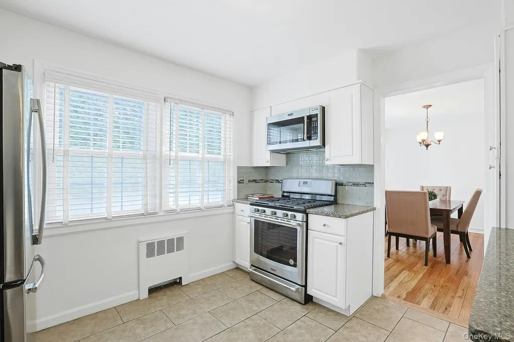 9 Robins Crescent New Rochelle NY 10801