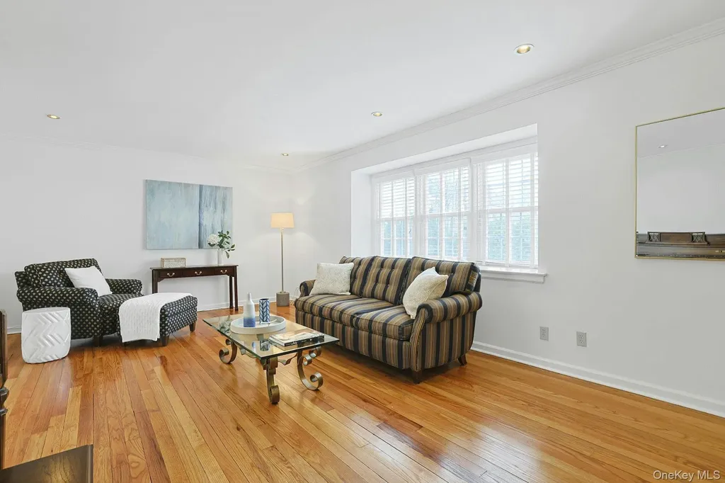 9 Robins Crescent New Rochelle NY 10801
