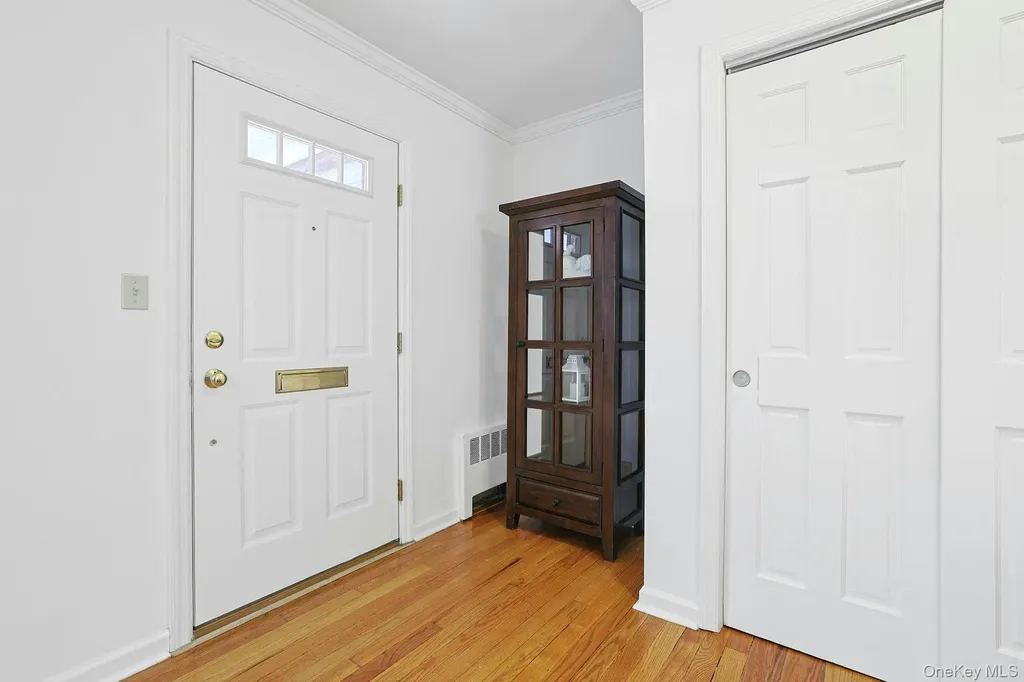 9 Robins Crescent New Rochelle NY 10801