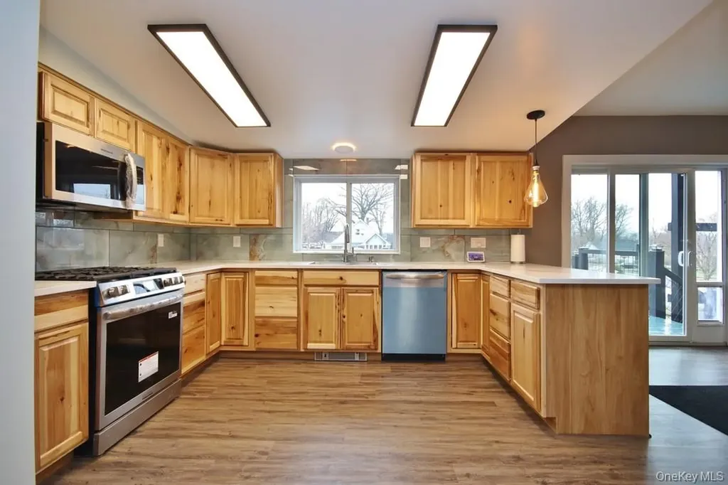 195 Rockledge Avenue Buchanan NY 10511