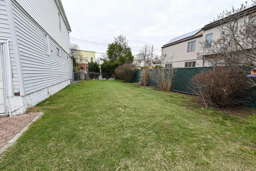 7025 71st Place Glendale NY 11385