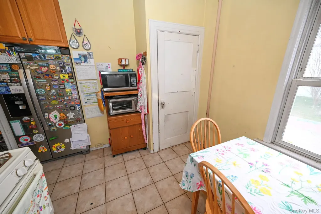 7025 71st Place Glendale NY 11385