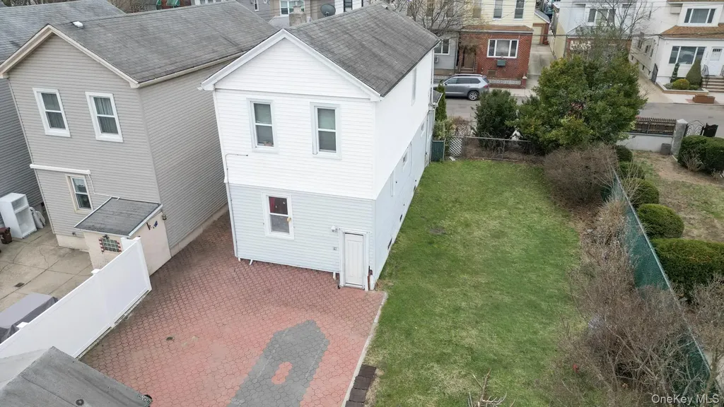 7025 71st Place Glendale NY 11385