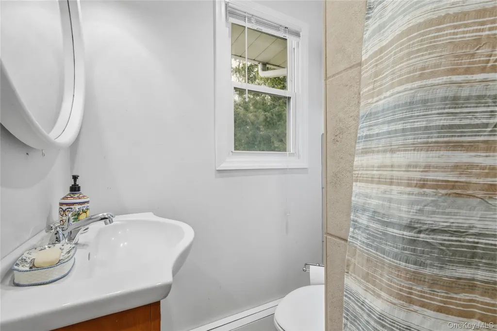 5 Argonne Road W Hampton Bays NY 11946