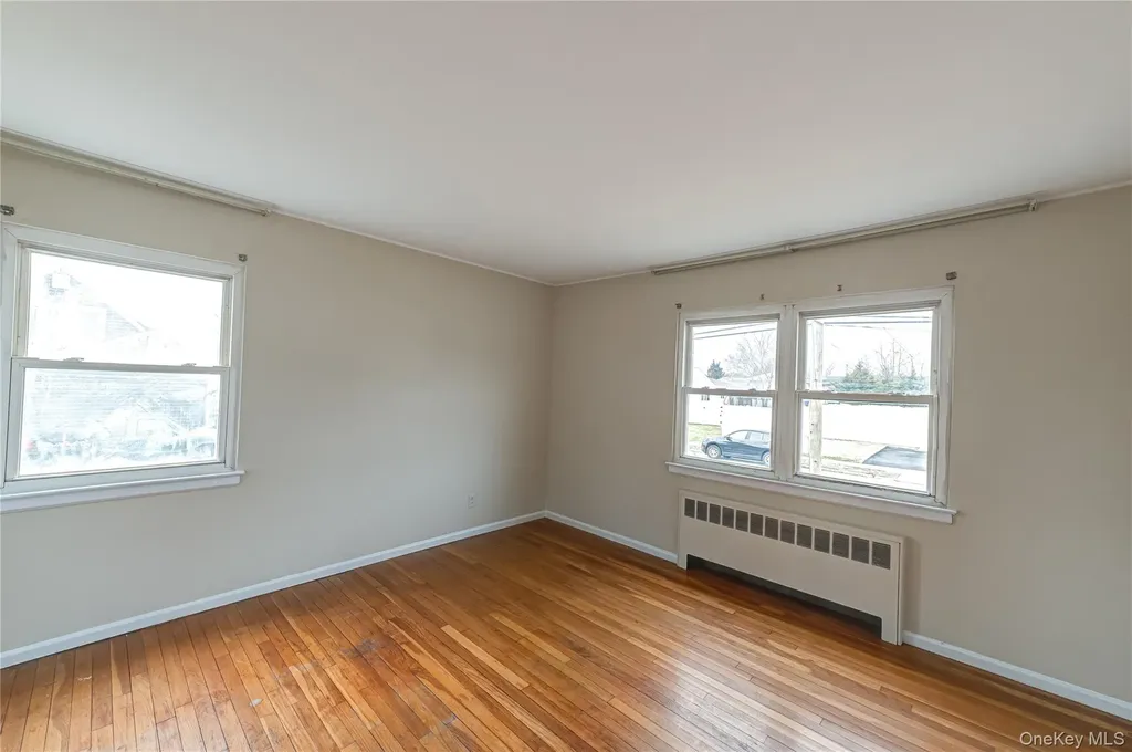 855 Pease Lane West Islip NY 11795
