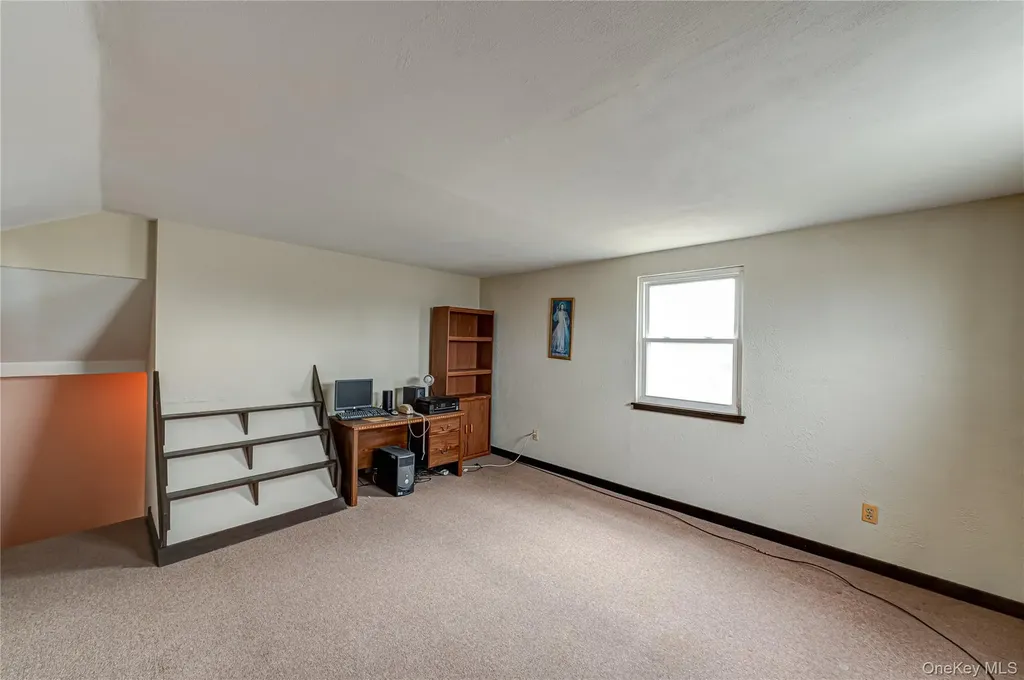 855 Pease Lane West Islip NY 11795