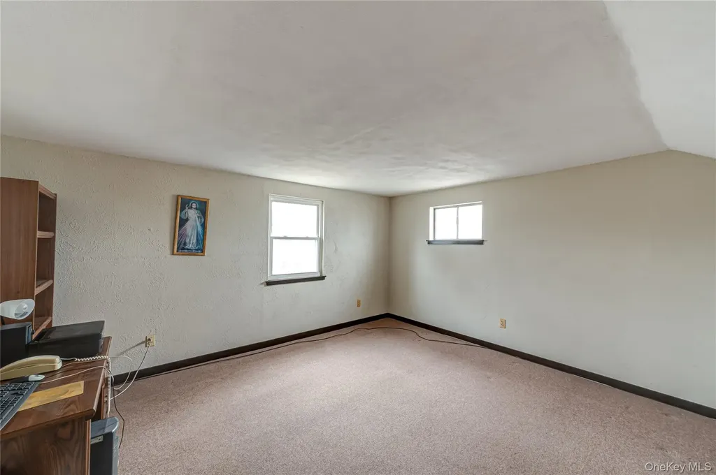 855 Pease Lane West Islip NY 11795