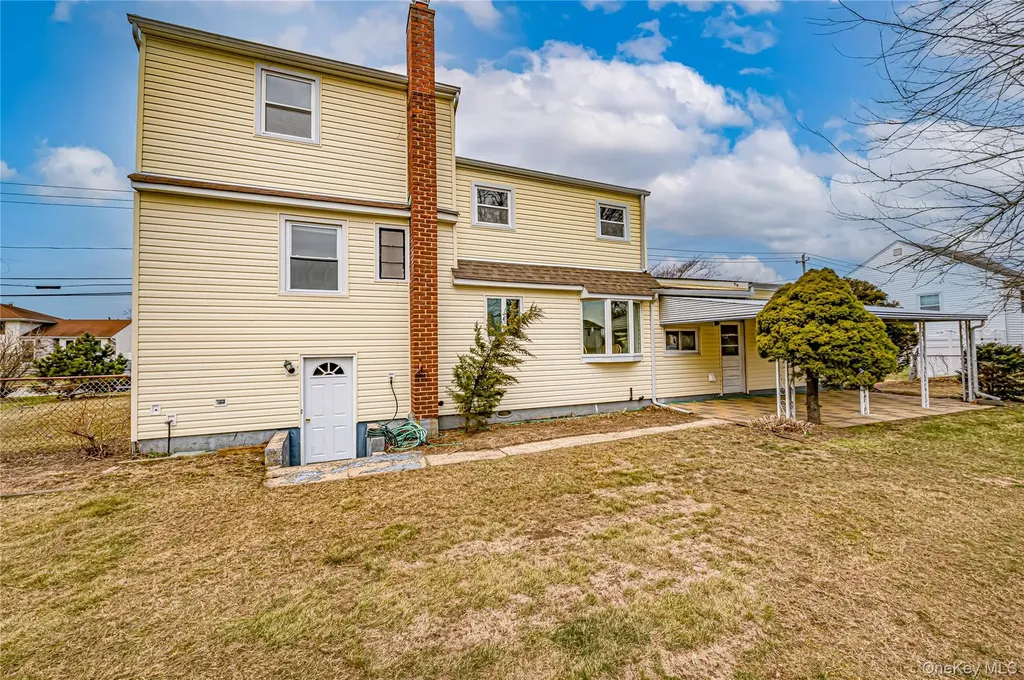 855 Pease Lane West Islip NY 11795