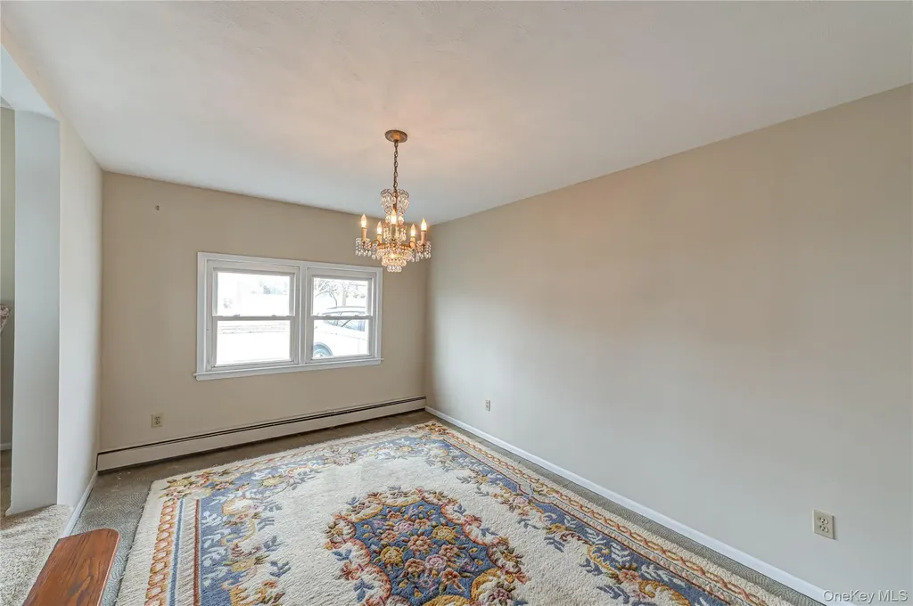 855 Pease Lane West Islip NY 11795