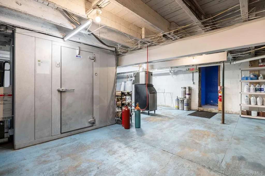 7588 N Broadway Red Hook NY 12571