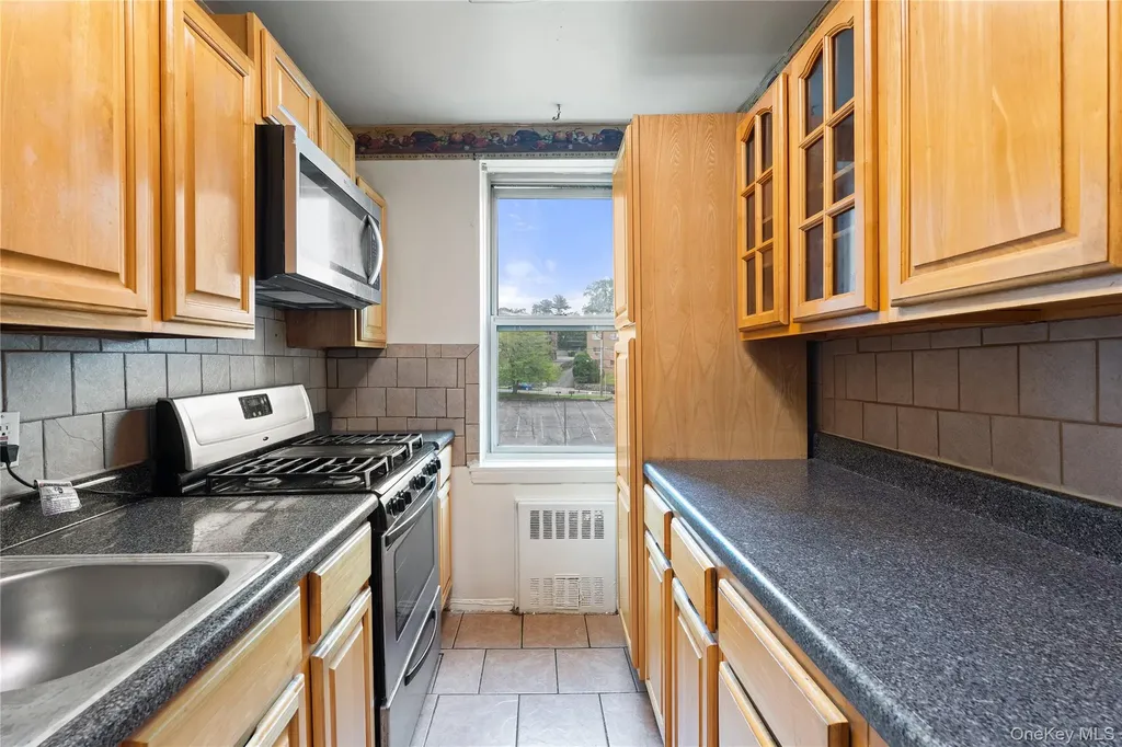 300 N Broadway Yonkers NY 10710