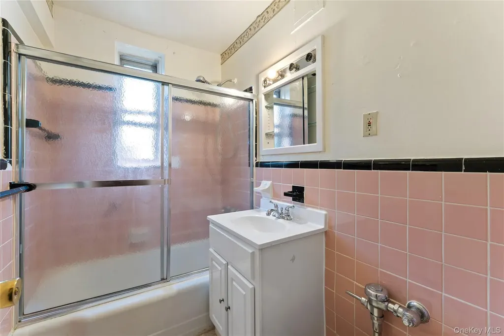 300 N Broadway Yonkers NY 10710