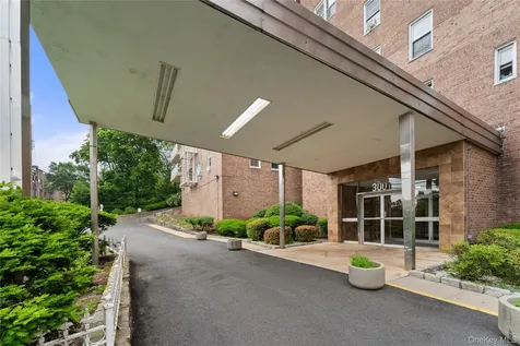 300 N Broadway Yonkers NY 10710
