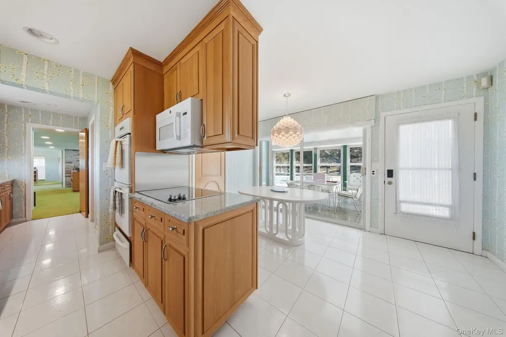 736 State Route 94 N Warwick NY 10990