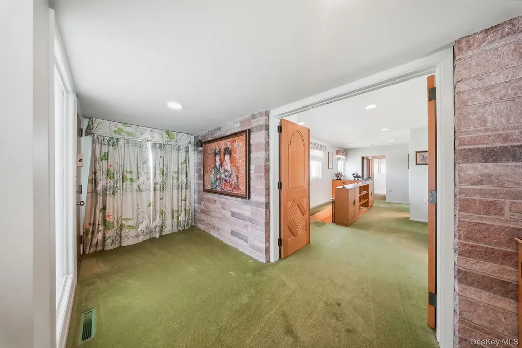 736 State Route 94 N Warwick NY 10990