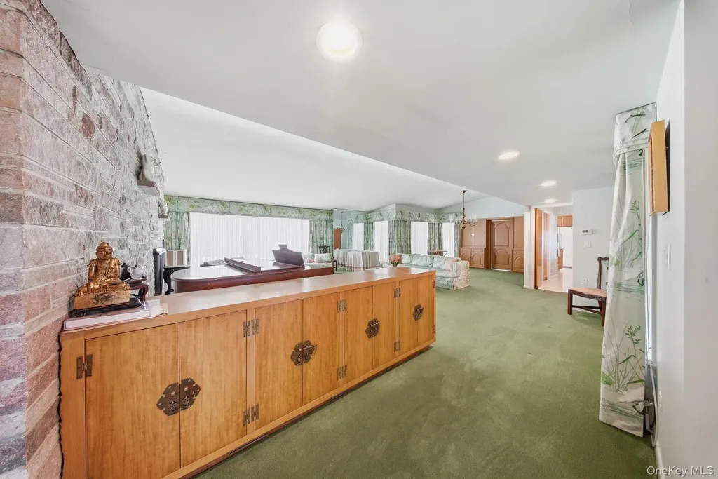 736 State Route 94 N Warwick NY 10990