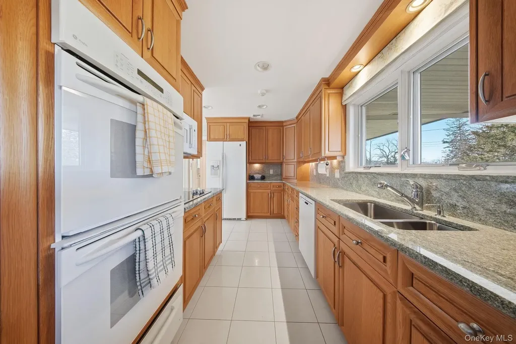 736 State Route 94 N Warwick NY 10990
