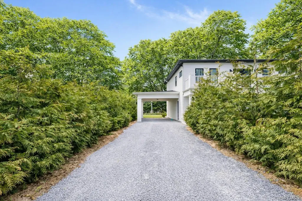 40 Waters Edge Road Southampton NY 11968