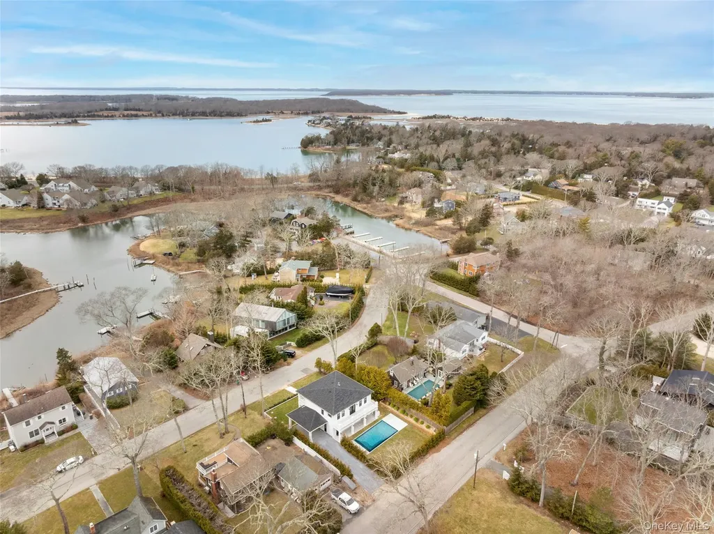 40 Waters Edge Road Southampton NY 11968