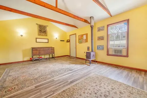 140 Gallis Hill Road Kingston NY 12401