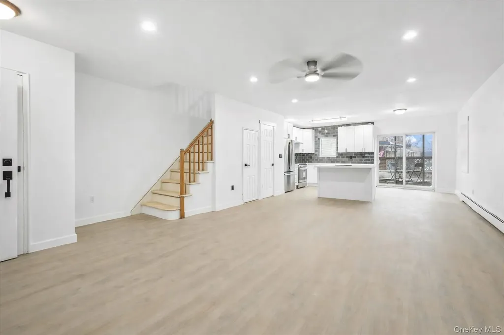 2829 Schurz Avenue Bronx NY 10465