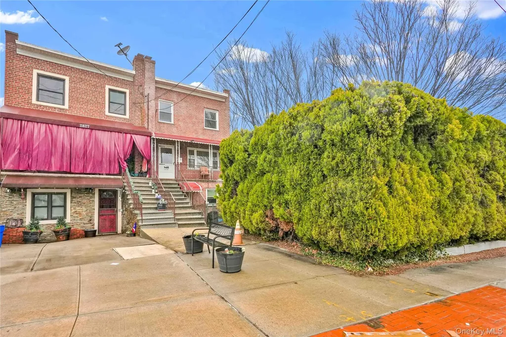 2829 Schurz Avenue Bronx NY 10465