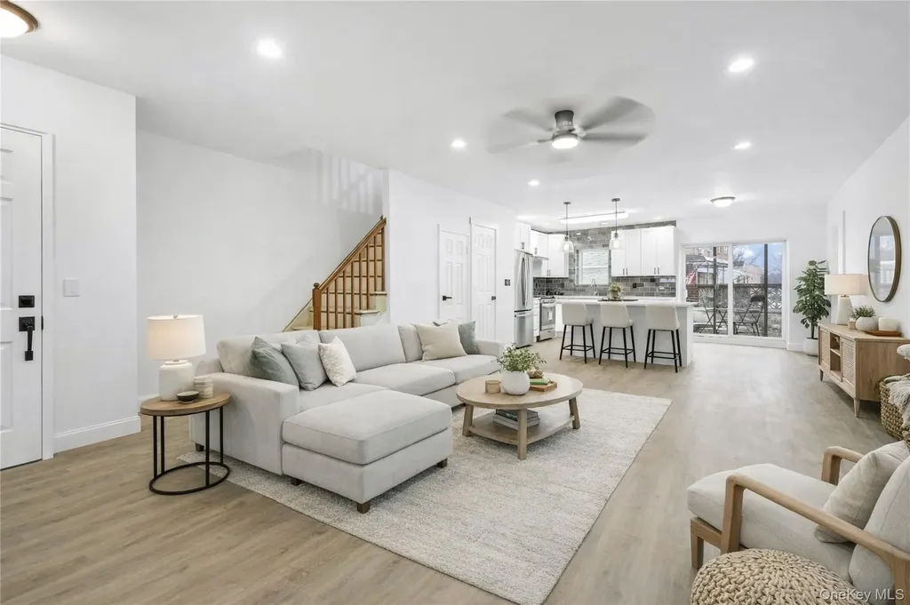 2829 Schurz Avenue Bronx NY 10465