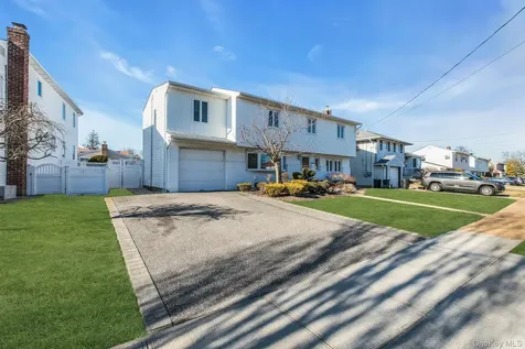 2505 Walters Court Bellmore NY 11710