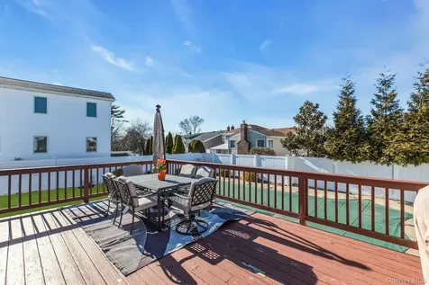 2505 Walters Court Bellmore NY 11710