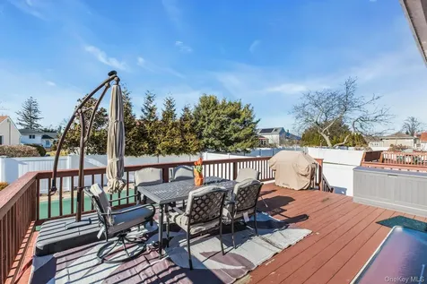 2505 Walters Court Bellmore NY 11710