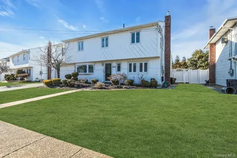 2505 Walters Court Bellmore NY 11710