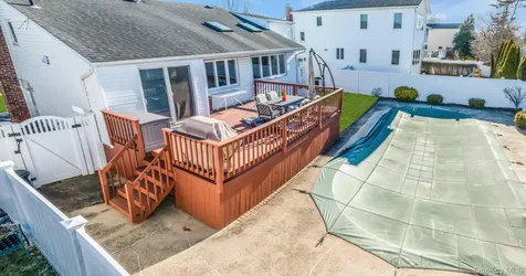 2505 Walters Court Bellmore NY 11710