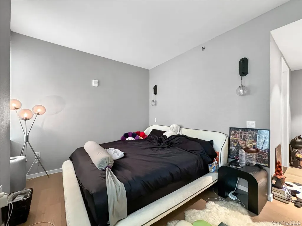 13327 39th Avenue Flushing NY 11354