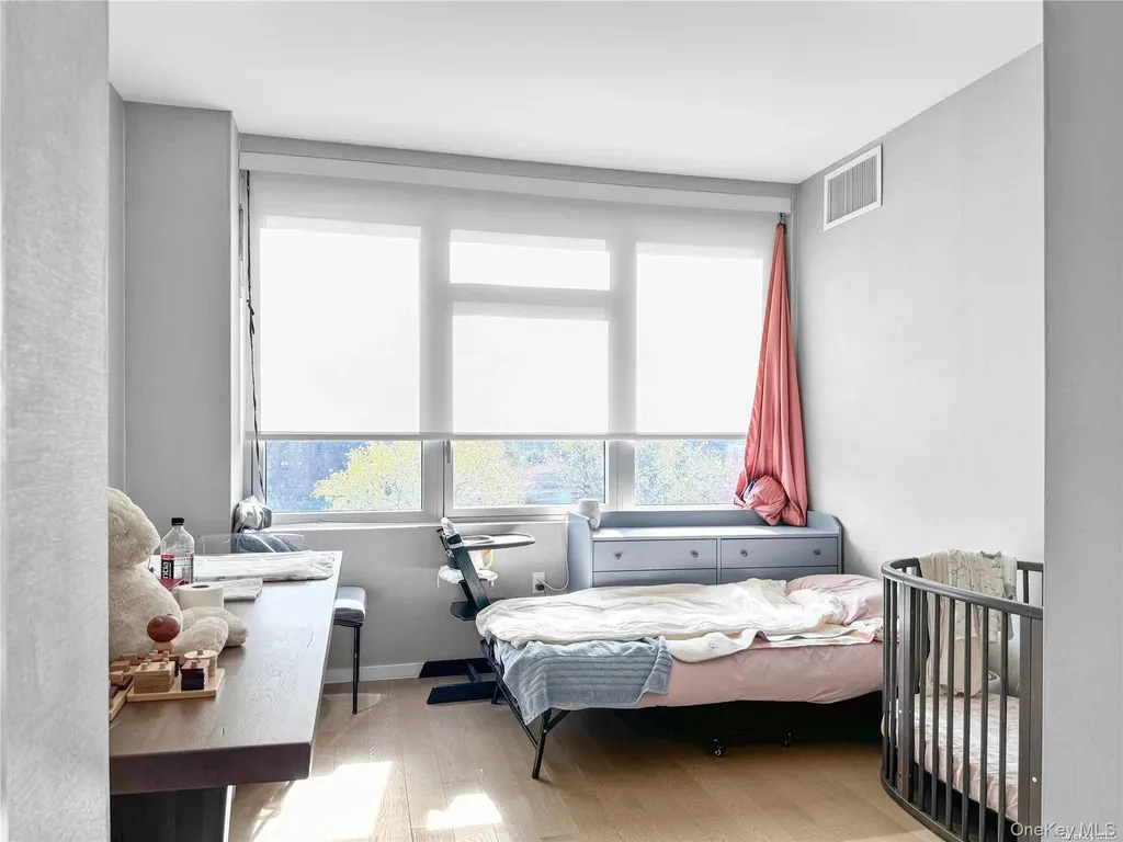 13327 39th Avenue Flushing NY 11354