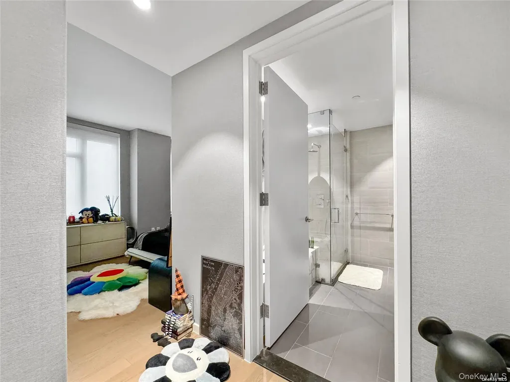13327 39th Avenue Flushing NY 11354