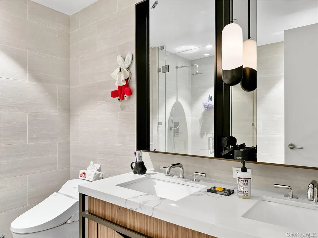 13327 39th Avenue Flushing NY 11354