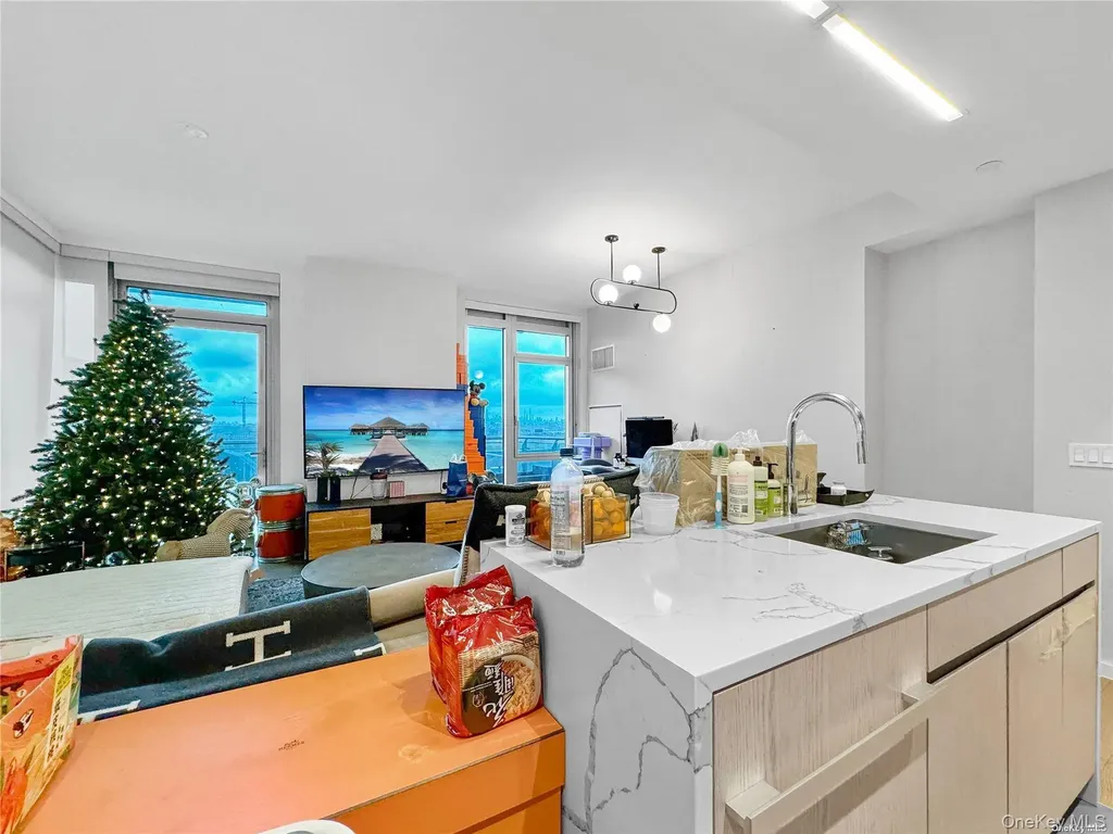 13327 39th Avenue Flushing NY 11354