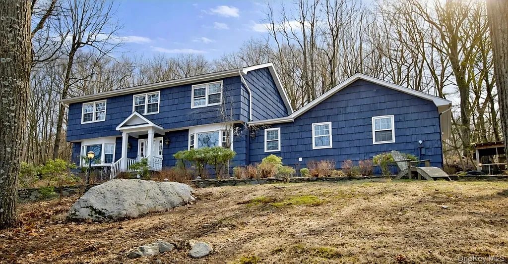 9 Crescent Lane Putnam Valley NY 10579